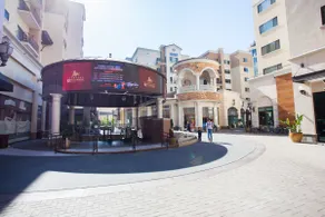 Times Square Luxury Apartment. Just bring your luggage. Newly renovated, spacious and comfortable three bedrooms, free swimming pool, free parking. - Image 5