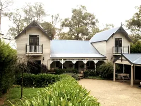 Woodland Cottage at Hideaways Red Hill - Image 5
