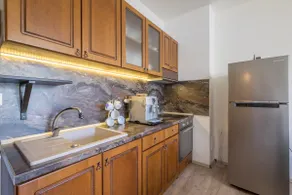 Comfortable 2 Bedroom Flat/Top Central location/ - Image 4