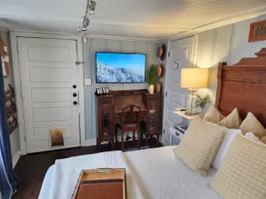 The Guest Suite at Highpoint Farm - Image 2