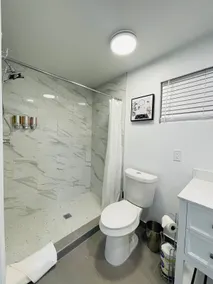 Luxury! Centrally Located 1 Bedroom Apart Orlando. - Image 3