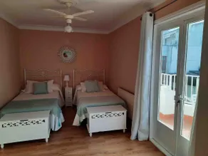 Wohnung mit 4 Schlafzimmern im Zentrum von Monforte - Image 5