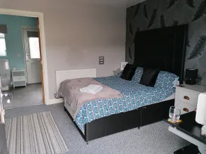 Accessable rooms with private entrance & parking - Image 5