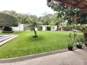 Beautiful House Boutique at Sumiya Pet Friendly - Image 5