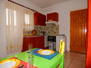 Cozy apartment for 2-5 people-Center Tripoli 1 - Image 4