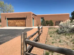 Sunny & Well-Designed 3+ BR Home on 1 acre! - Image 2