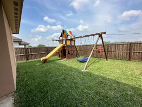 Family Escape Home - Image 4