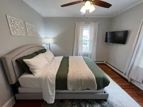 Cozy 2 Bedroom Family Stay - Image 2
