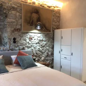 Laryssiou Suite - Image 3