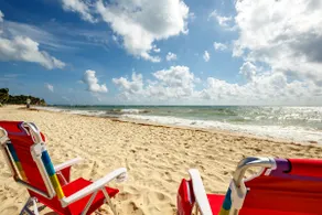 Meridian Beach Condo, 200m from beach and 5th avenue, Wifi - Image 3