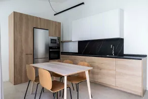 A nice house with an interior patio. - Image 4