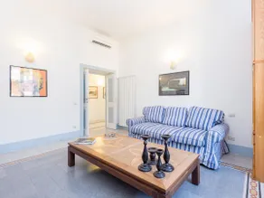 Vatican Comfortable Sunny Apartment - Image 3