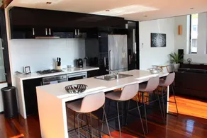 Stunning 2-Bedroom Loft Penthouse | City Edge - Image 4