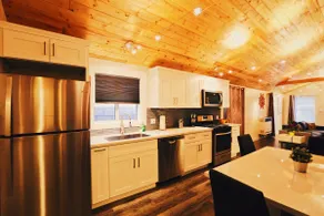 Modern Beach Cottage - Walk to Beach and Downtown - Image 4