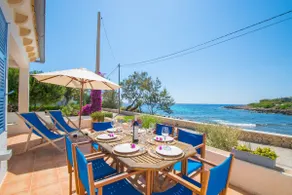 Designer house overlooking the sea - Image 2