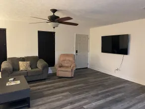 Newly Remodeled /1mile to I40/5 miles to UU - Image 4