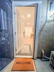 Modern Cozy Studio w/ Private Entry - Image 5