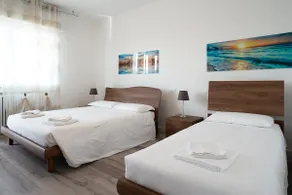 Conte Manetti Residence - Entire Apartment - Image 4