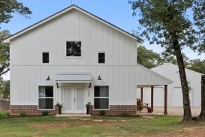 ”AMAZING GRACE” barndominium near Waco, Baylor! - Image 2