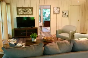 The Harlow Cottage at Eden Isle - Image 5