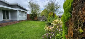 Cosy Mid-Century home, Central, Off Street Parking and Fur Baby Friendly - Image 2