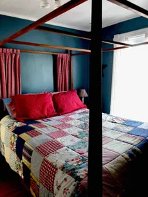Beautiful Three Bedroom - Image 5