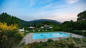 Garden facing apartment in the Assisi countryside - Image 2