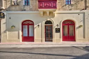 Traditional Maltese rooms in the Heart of Mosta - Image 3