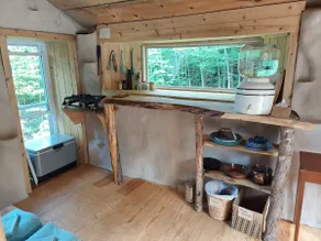 The Spring House: a quiet off-grid retreat - Image 2