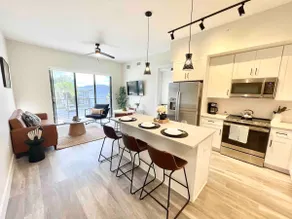 Luxury & Modern 2bed/2bath -KING beds #18 - Image 2