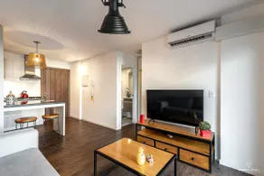 Discover an attractive and stylish apartment - Image 3