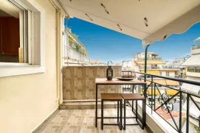 Chic Apartment near Acropolis - Image 4