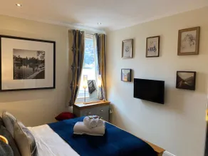 2 Bed Ground floor Apartment with parking - Image 3