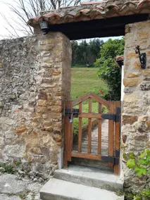 House in Galizano with garden - Image 3