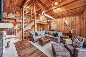Secluded 6 Bedroom Cabin - Oregon, IL - Image 3