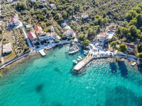 Beachfont 5BR Villa Victoria w/ Sea View & Parking - Image 2