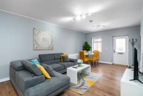 Large Apt Amesbury Near Stonehenge Free Parking - Image 5