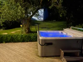 Beautiful House Cornwall with hot tub & acre of garden - Image 3