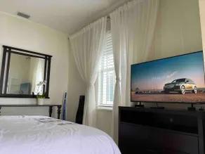 Nice. Private & Central, 1/1 at Miami,Coral Gables - Image 2