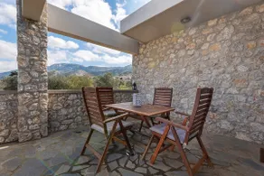 Stone house in the olive grove - Image 2