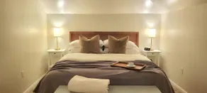 Cozy Carriage House Loft - Image 3
