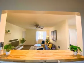 Basic 2BR Apt, 10 Mins to Downtown - Image 5