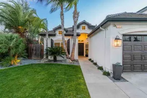 Contemporary Home in Best location! - Image 3