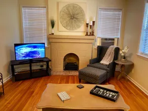 Historic Cloverdale Suite - 4 - Image 5