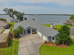 Fantastic Water Front Home on the Chain of Lakes - Image 2