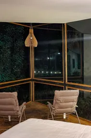 Eucalyptus cabin with a lagoon view - Image 3