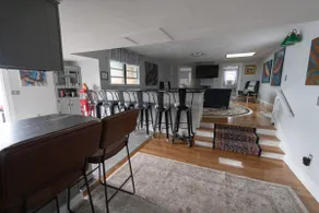 Charming Central Apartment on Bearskin Neck - Image 5