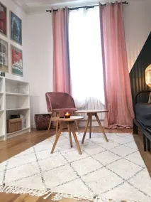 Charm and comfort in the historic center - Image 2