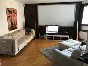 Cozy Paris 13 apartment with balcony and parking - Image 2