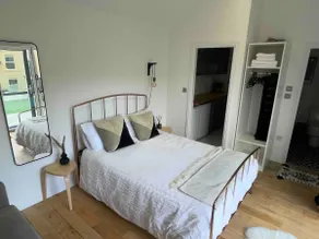 1 bedroom guest house with garden & parking - Image 5